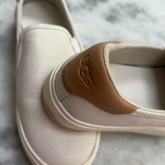UGG Leather Slip on Sneakers Off White 7.5 Very Good - Picture 2 of 8
